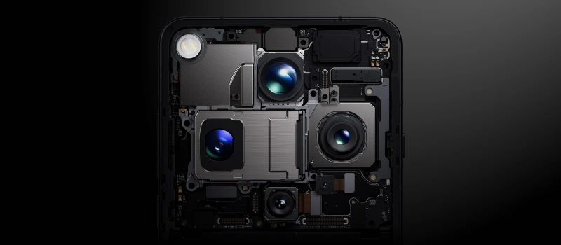 Image default